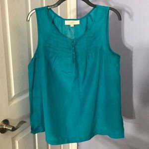 Sleeveless loft top large